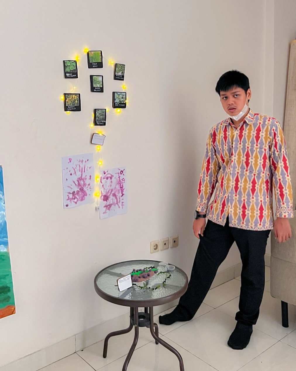 Semester ini Kak Rizqi telah lulus dan menyelesaikan pembelajaran. Tahun 2025 menjadi pameran terakhir kak Rizqi di Paguyuban Pemebelajar kehidupan.